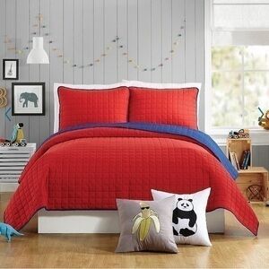 Urban Playground Reversible Quilt Set